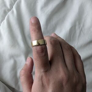 Mejuri Gold Cigar Band